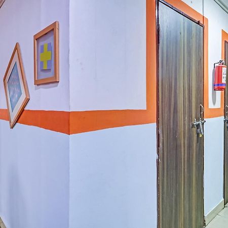 Hotel O New Lakeview Palace Hyderabad Exterior foto
