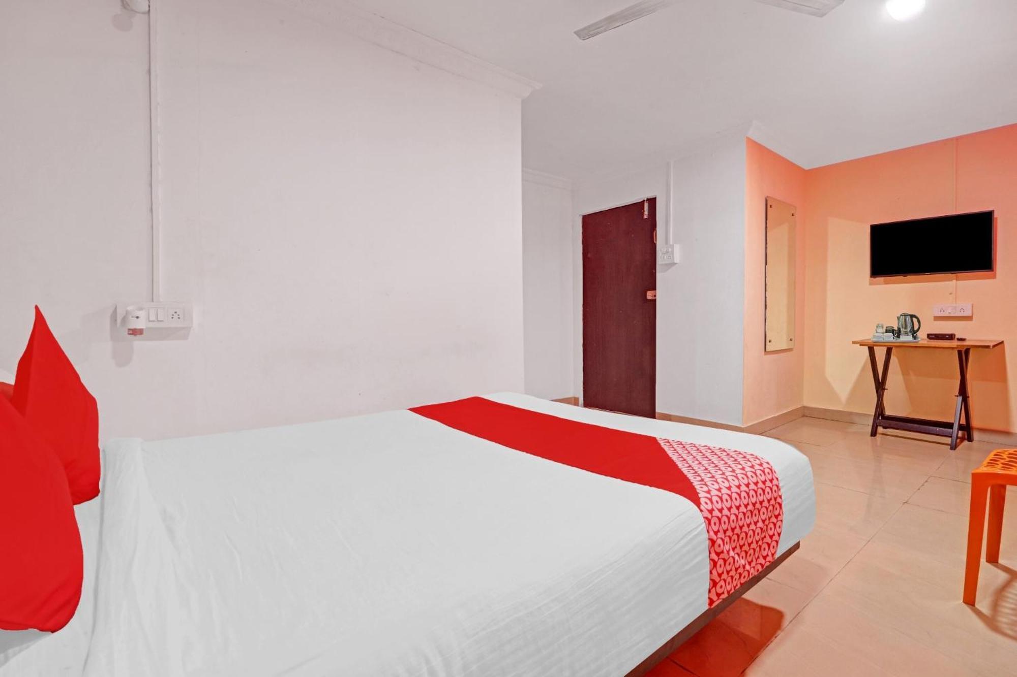 Hotel O New Lakeview Palace Hyderabad Exterior foto